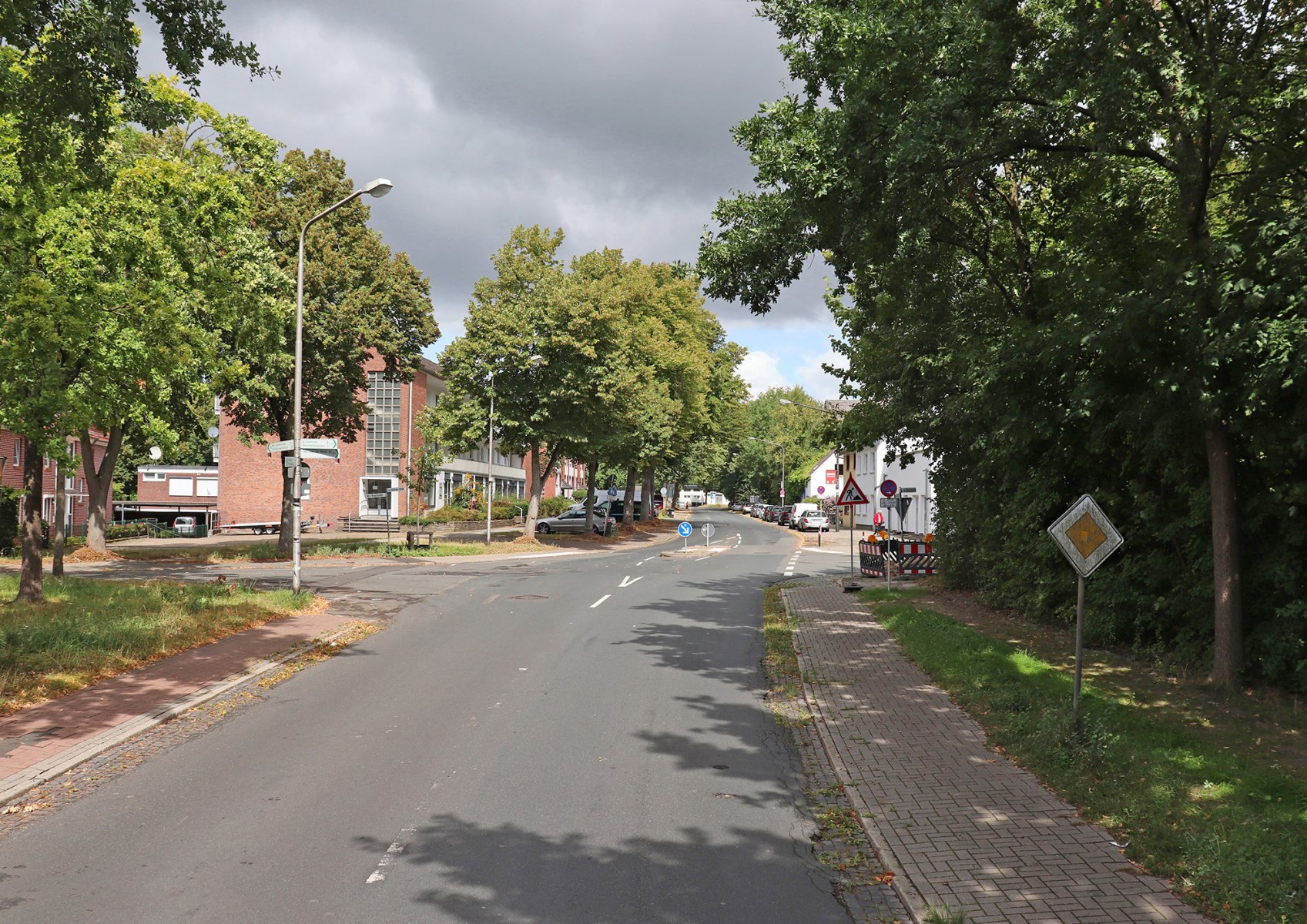 Zum Huchtinger Bahnhof FOTO